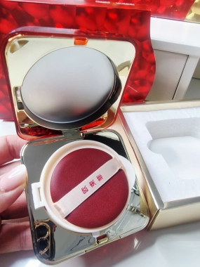 OSUFI luxusní krycí cushion make-up obohacený o aktivní kvasnicový extrakt 2x 18 g