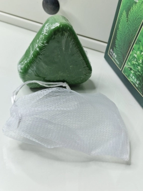 Přírodní tuhý šampon TVLV – Platycladus & Usma Herb 120 g