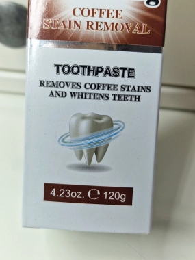 Kormesic Deep Cleans Smoke Stains and Whitens Teeth je bělící zubní pasta pro milovníky kávy