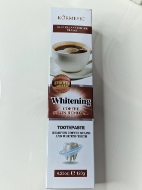 Kormesic Deep Cleans Smoke Stains and Whitens Teeth je bělící zubní pasta pro milovníky kávy