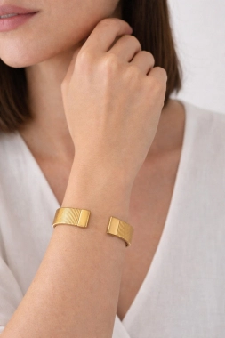 N2 Nádherný dámský náramek oversize zlatá barva