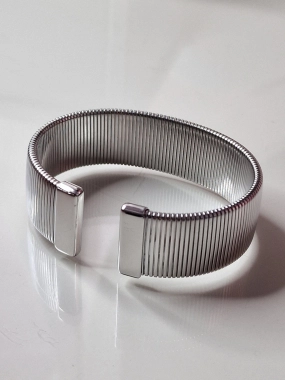 N1 Nádherný dámský náramek oversize stříbrná barva