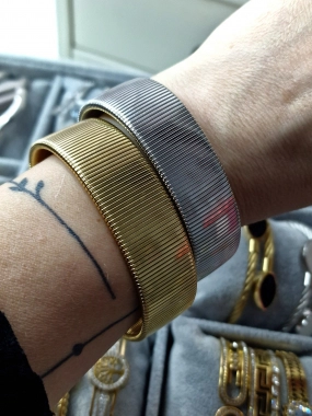 N2 Nádherný dámský náramek oversize zlatá barva