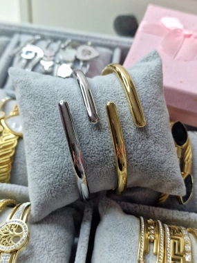 N4 Nádherný dámský náramek oversize stříbrná barva hladký