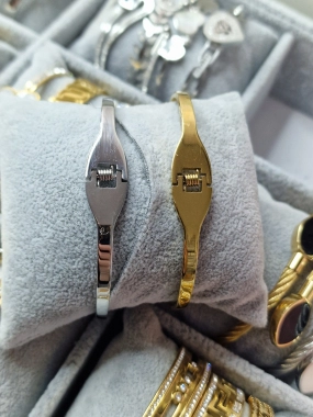 N5 Nádherný dámský náramek Perla stříbrná barva zirkony