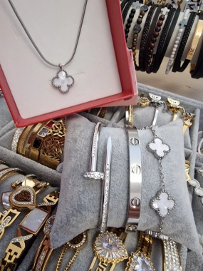 Souprava náramků z chirurgické oceli stříbrná perleťová