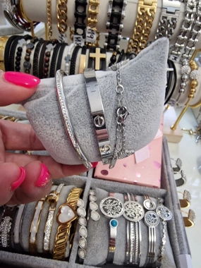 Souprava náramků z chirurgické oceli stříbrná perleťová