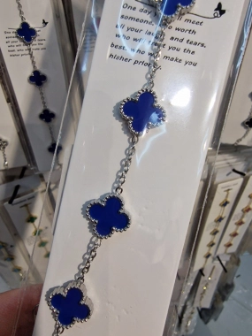 Náramek na ruku z chirurgické oceli číslo 9. tmavě modrý