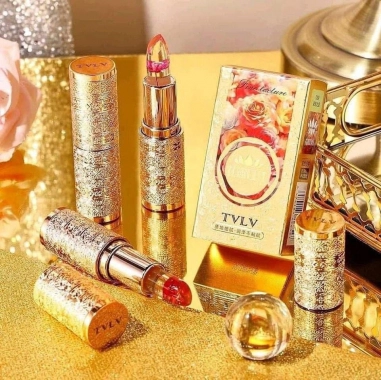 Rtěnka Dubaj s květem od TVLV Magic Color Lipstick