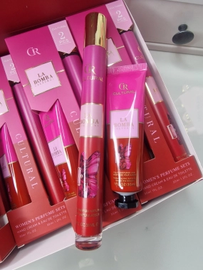 Hand Cream & Eau de Toilette inspirováno Carolina Herrera La Bomba